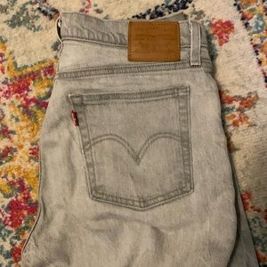 LAST CALL - Levi’s Wedgie Straight Sz 28